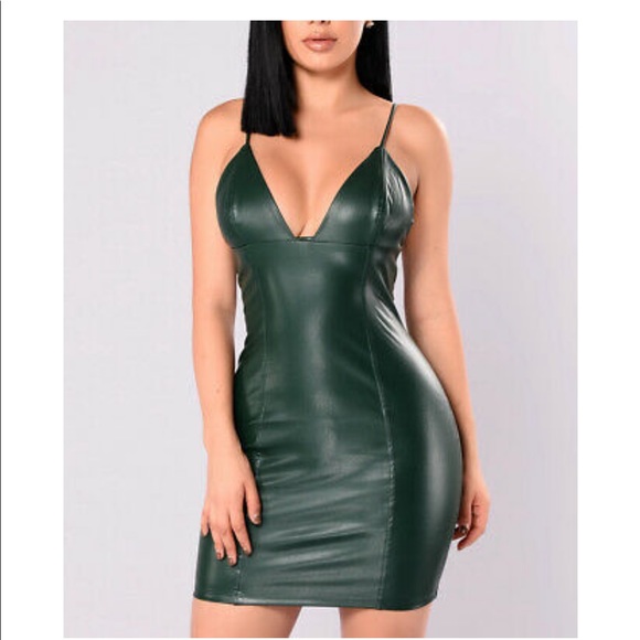 Fashion Nova Dresses & Skirts - Fashion Nova green bodycon dress size S